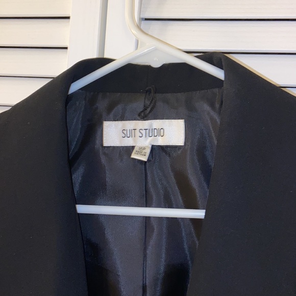 Black blazer - Picture 3 of 3